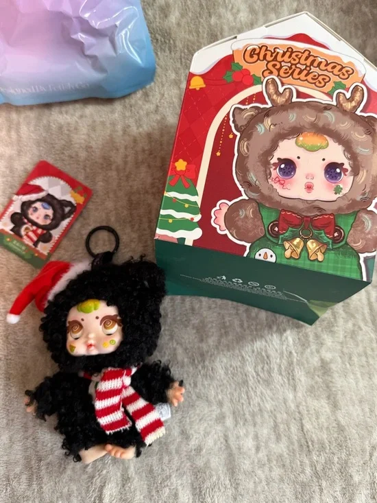 Christmas Series of Ornament Plush Dolls with Collector Cards - Picture 5 of 6